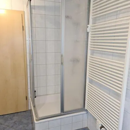 Apartment Ii, Schloßstraße