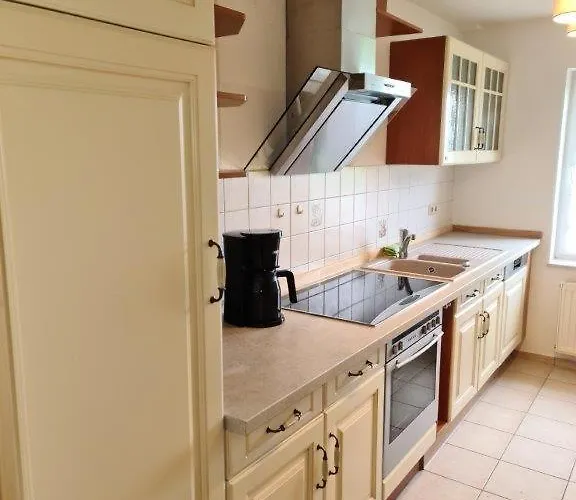 Ii, Schlossstrasse Apartment